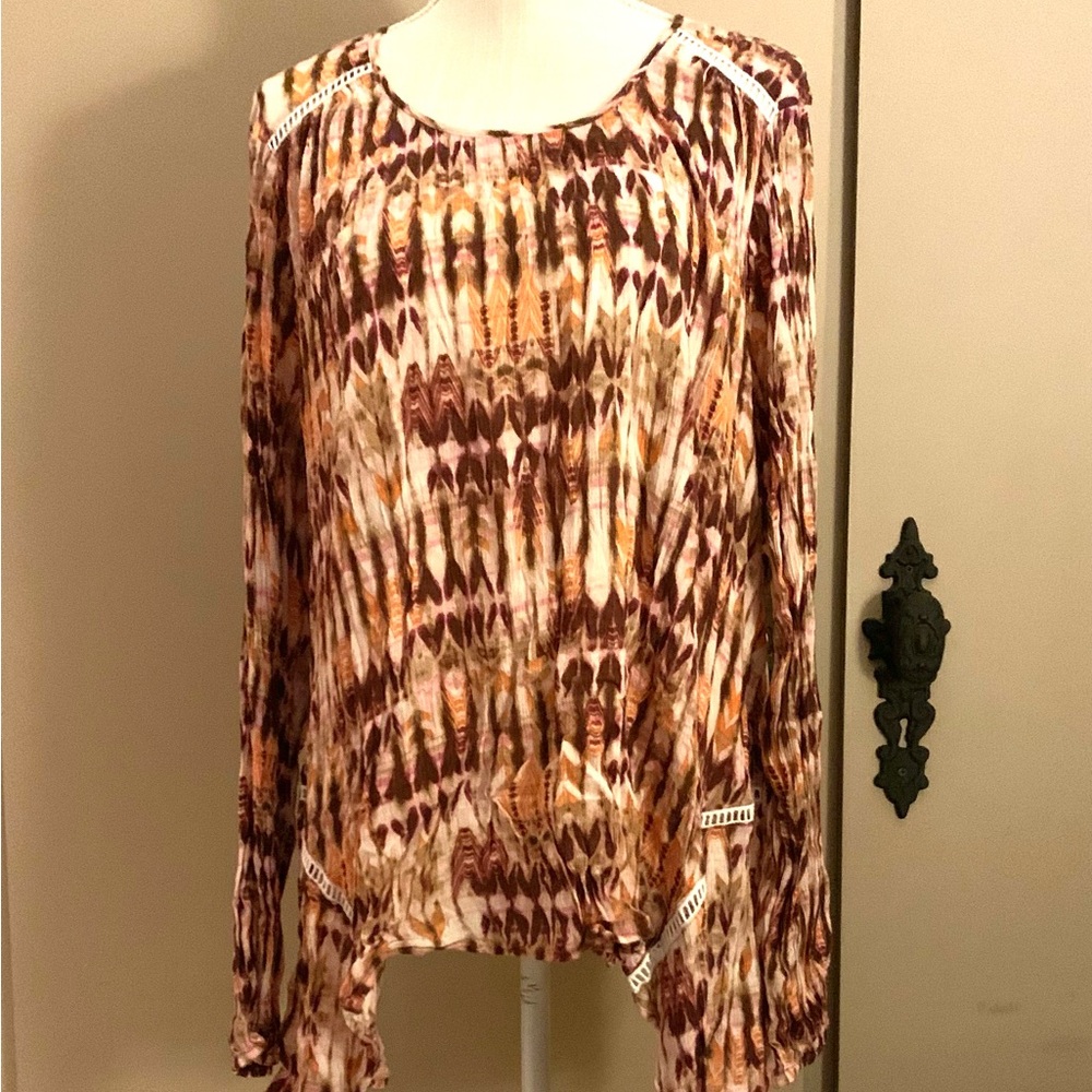New Directions Peach Brown and Cream Patterned Blouse